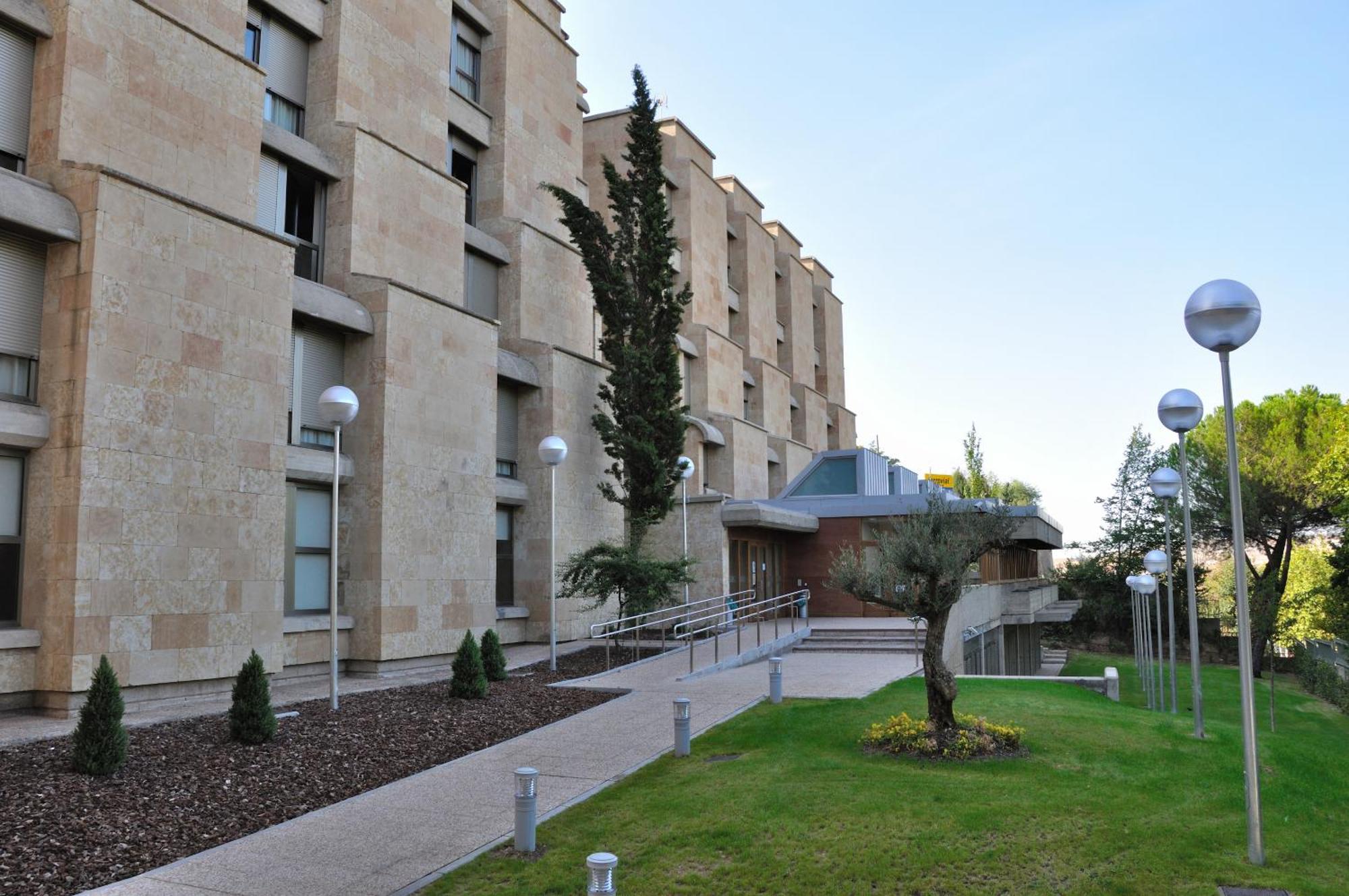 Residencia Universitaria Resa Hernan Cortes Salamanca Luaran gambar